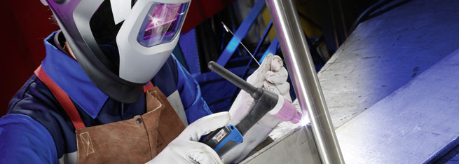 TIG Welding Torch ABITIG® GRIP 150 - 500 in action