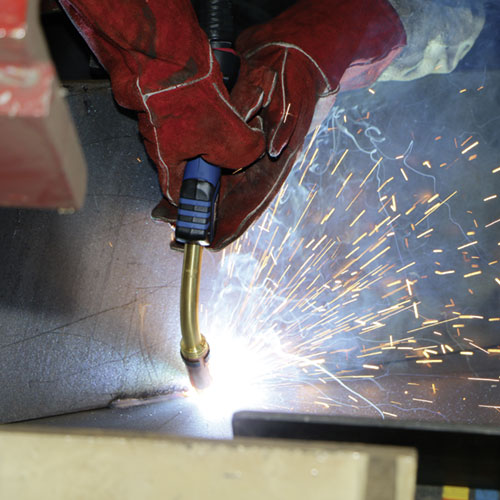 Welding torch MB EVO PRO 501 from ABICOR BINZEL in action